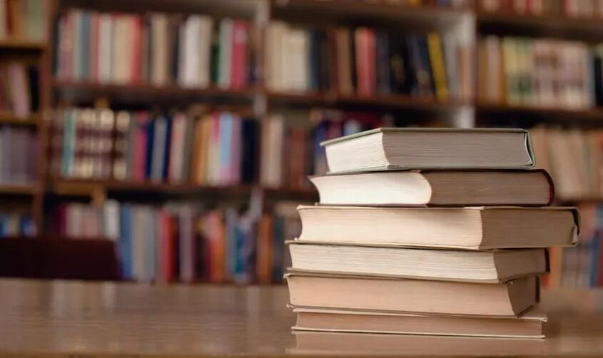 در کوچههای اوز، کتاب نفس میکشد/ شهری که خورشیدش از لای برگ کتاب طلوع میکند