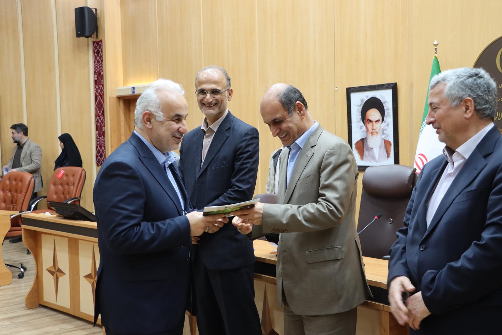 تجلیل از فعالان ستاد خدمات سفر نوروزی در گیلان