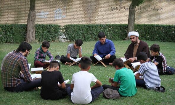 ارتقای فعالیتهای معنوی و اجتماعی در کانون فرهنگی شبستاننور شهرکرد