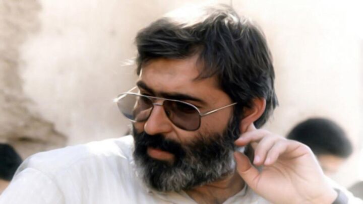 رونمایی از پرتره شهید آوینی همزمان با روز هنر انقلاب اسلامی