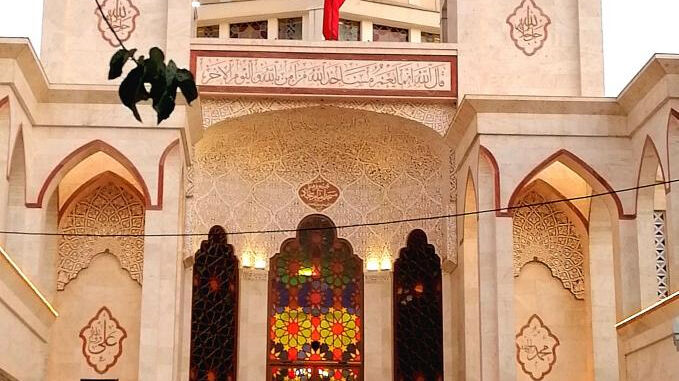 از غبار فاصله تا عطر حضور؛ مسجد را با پاکیزگی دل‌پذیر کنیم