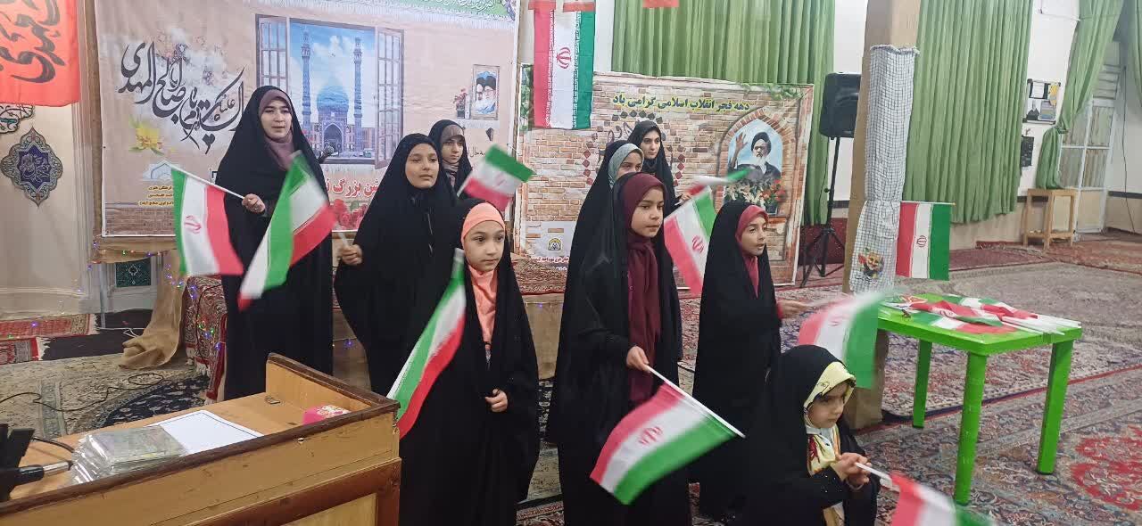 مدیر کانون فرهنگی هنری شهید گلمحمدی اراک میهمان برنامه چمران/ جذب جوانان به مساجد از اولویت‌های کانون‌های مساجد است