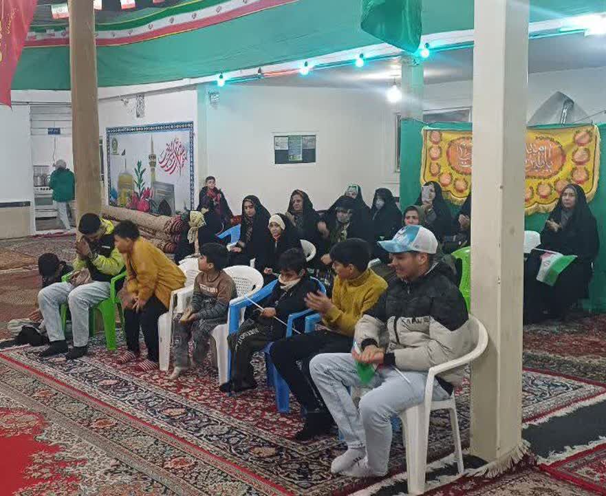 مدیر کانون فرهنگی هنری شهید گلمحمدی اراک میهمان برنامه چمران/ جذب جوانان به مساجد از اولویت‌های کانون‌های مساجد است