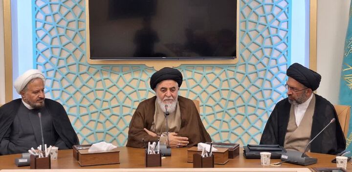 تبیین جایگاه و شأن زنان و دختران، اولویت برنامه‌های دهه کرامت باشد