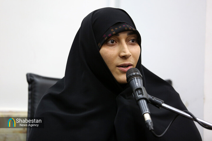 شاخصه های سبک زندگی حضرت معصومه(س) را به درستی تبیین کنیم