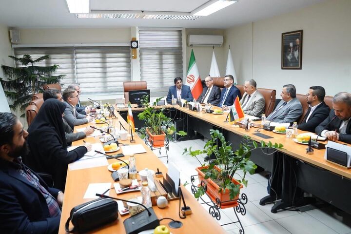 هیات عراقی با مدیران نمایشگاه کتاب دیدار کردند