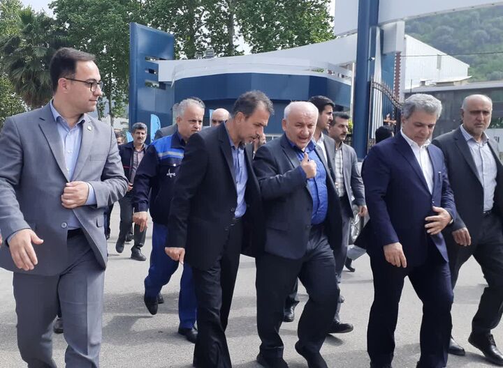 تسهیل گری و رفع موانع تولید گامی مهم در تحقق شعار سال رهبری است