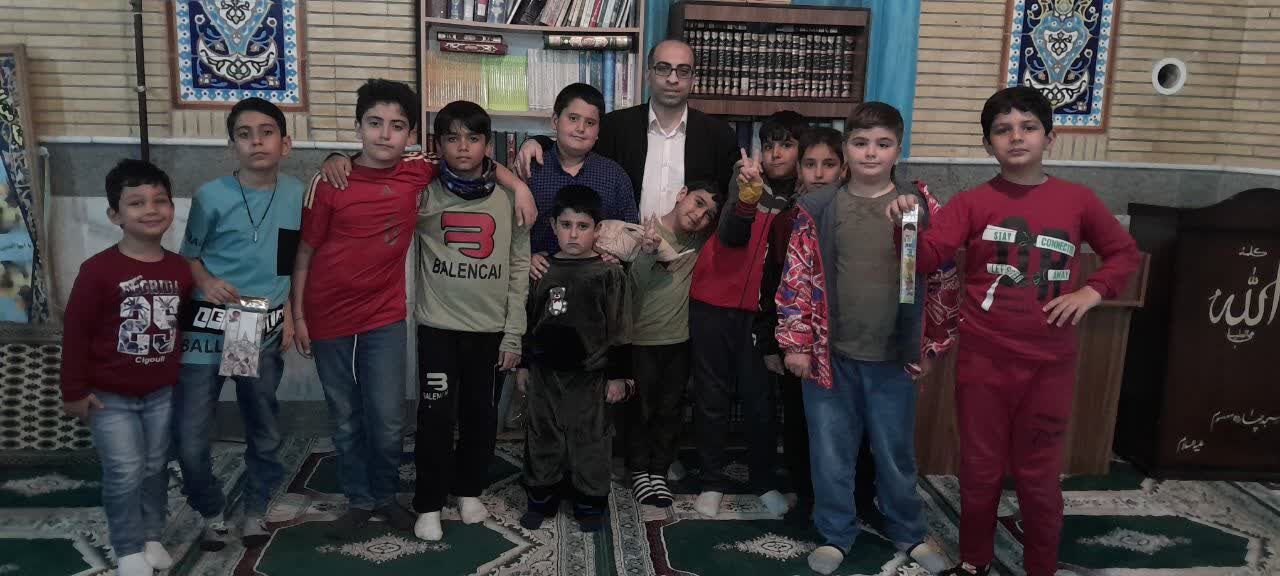 شب کودک و نوجوان در مسجد چهارده معصوم(ع) اراک برگزار شد