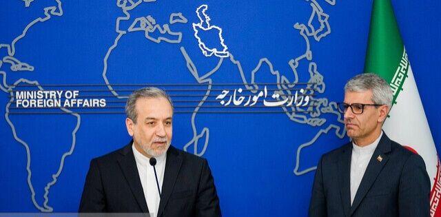 تیم مذاکره‌کننده عازم مسقط شد