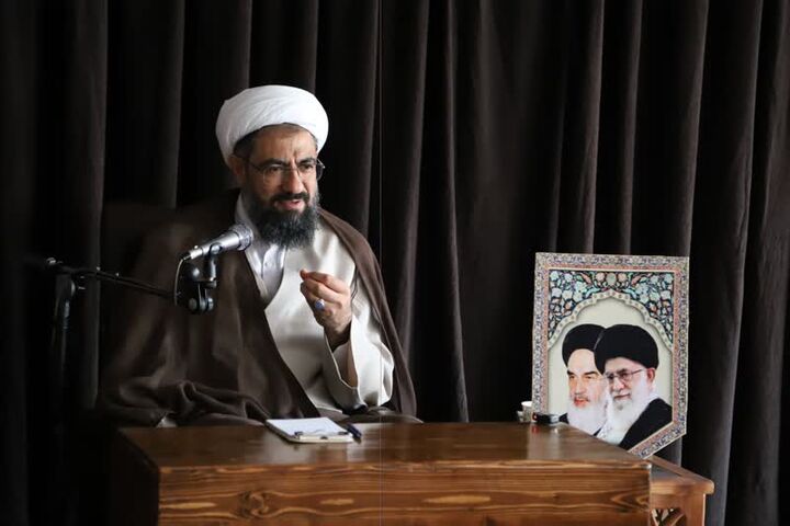 استادی که متخلق به اخلاق باشد، در ذهن طلاب ماندگارتر است