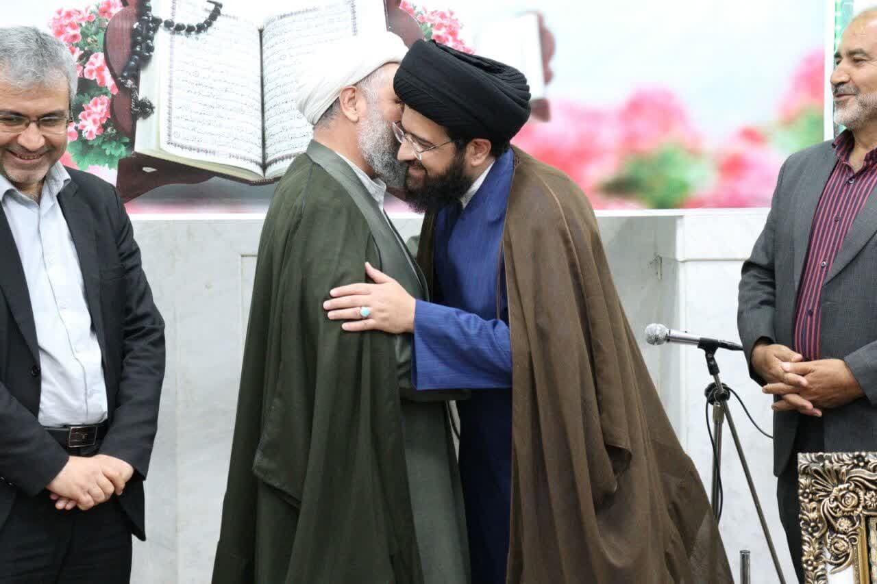 احیای سنت تجلیل از خادمان قرآن سرمحله آران و بیدگل پس از ۸ سال