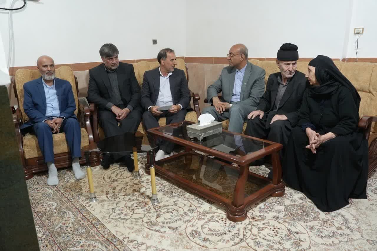 دیدار استاندار کرمانشاه از خانوادههای شهیدان والامقام نوری و حیدریان