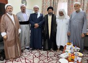 نشست صمیمی روحانیون اهل سنت با مسئول بعثه در مکه