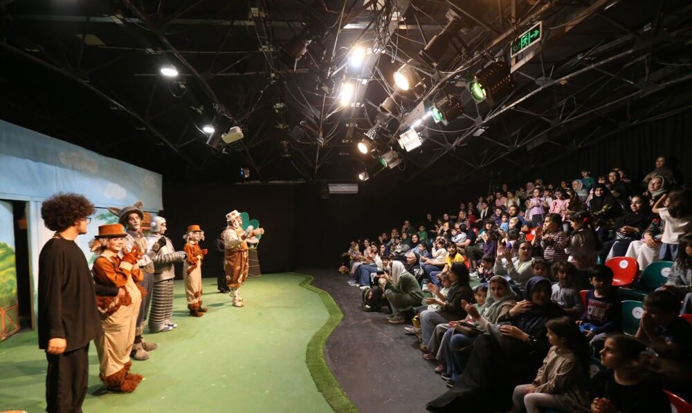 آغاز اجرای نمایش «ونوش و کوهستان» با حضور مجید قناد