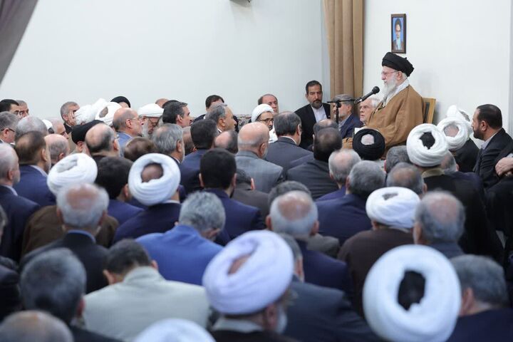 دیدار جمعی از مسئولان ارشد سه قوه با رهبر انقلاب