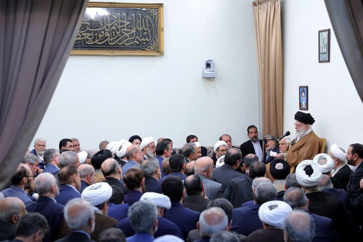 مسائل کشور را به گفت‌وگوها گره نزنیم/خطوط قرمز برای ما و طرف مقابل کاملاً روشن است