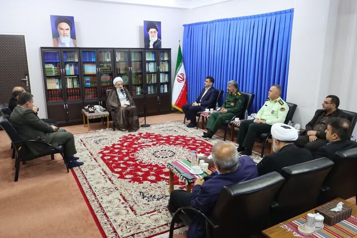 پیشرفت و امنیت جامعه در گرو نهادینه کردن فرهنگ ایثار و شهادت است