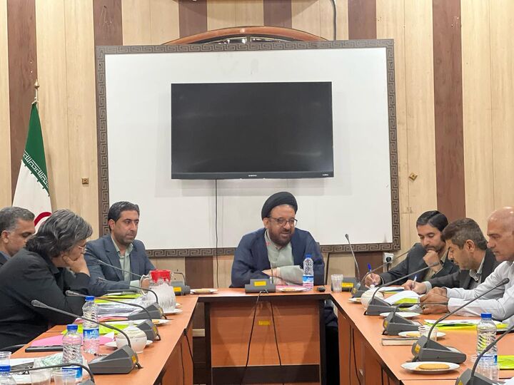 کاهش آسیب های اجتماعی جنوب کرمان با استفاده از زبان هنر