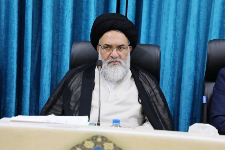 باید برای خیرین فرش قرمز پهن کنیم