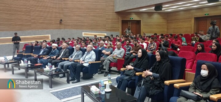 کویرتایر از برکت انقلاب اسلامی است 