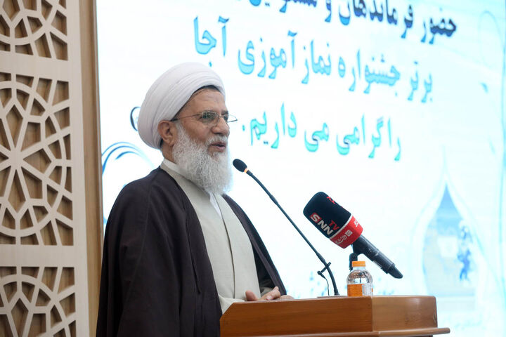 جامعه بواسطه خانواده، نمازخوان می‌شود