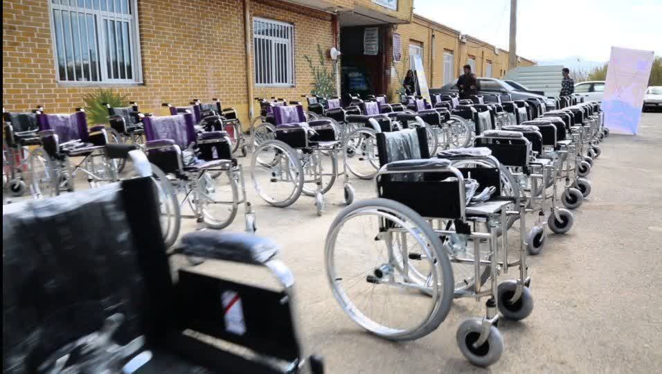 ۵۰ ویلچر به کودکان کردستانی تحت پوشش بهزیستی اهدا شد