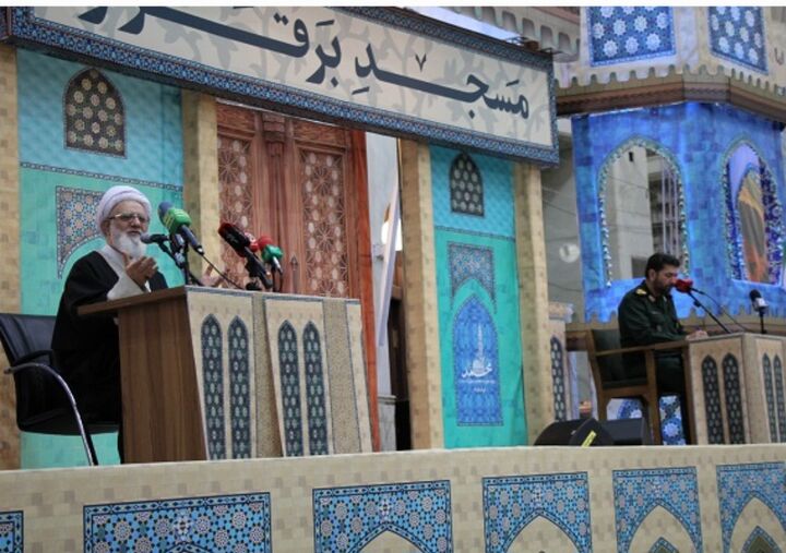 تشکیل قرارگاه بی‌قراری در مساجد با همکاری سپاه/ مسجد نباید به فضای سکولار تبدیل شود