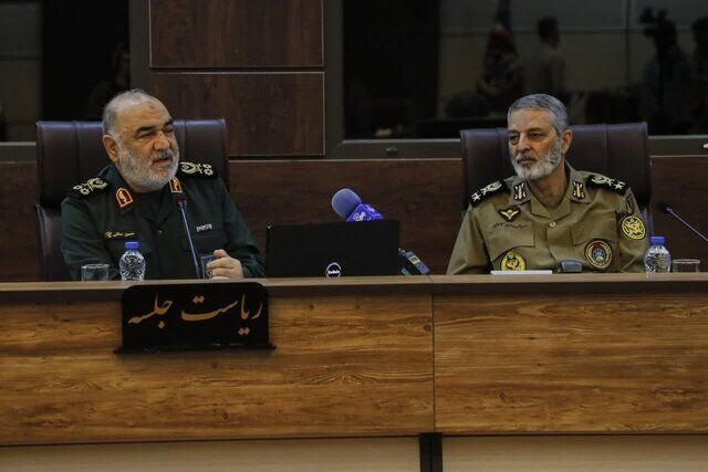 سرلشکر سلامی: ارتش و سپاه در جایگاهی هستند که می‌توانند برای همدیگر فدا شوند