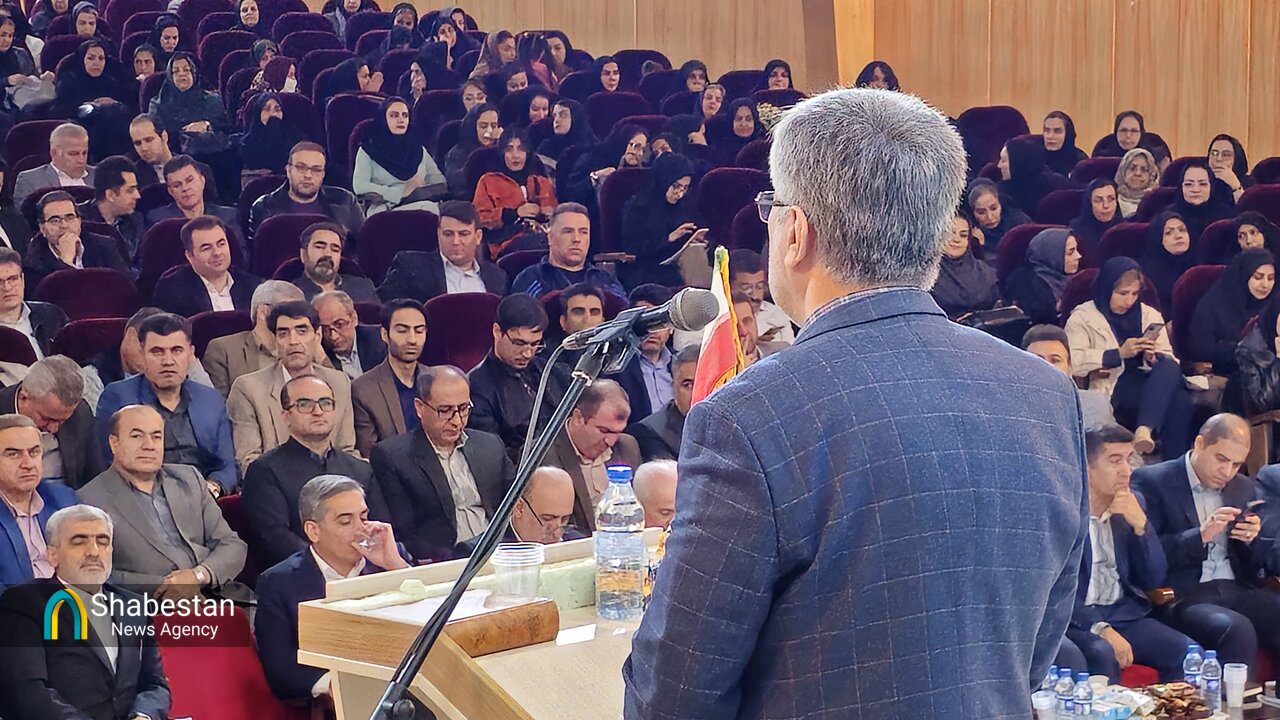 انتصاب مدیرکل اهل سنت در آموزش و پرورش کردستان جلوه ای از وفاق و همدلی است