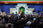 نسل نو را برای رفتن به حوزه علمیه و خدمت به دین تشویق کنیم