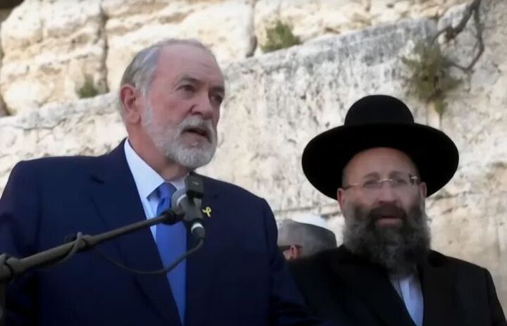 حضور سفیر آمریکا در اسرائیل در دیوار براق مسجد الاقصی