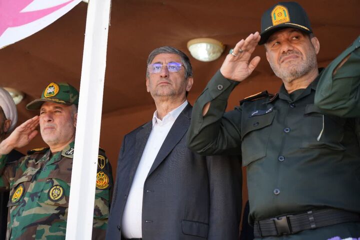 ارتش، نماد وفاداری به مردم و انقلاب است