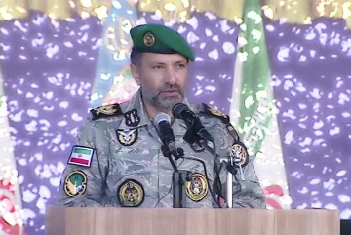 ارتش برای دفاع از تمامیت نظام اسلامی استوار ایستاده است