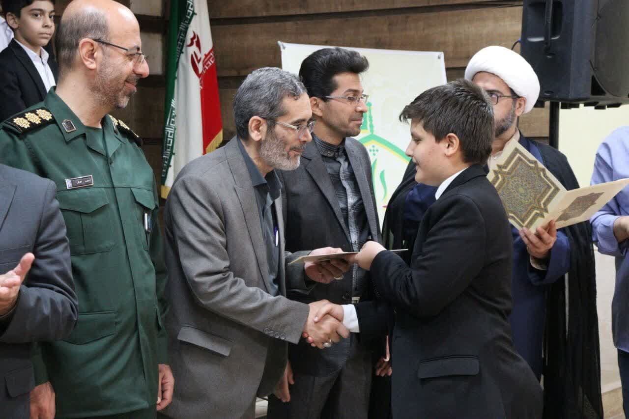 نغمه‌های «هلال منیر» در آسمان کویر؛ تجلیل از رویش سه ساله یک نهال امید