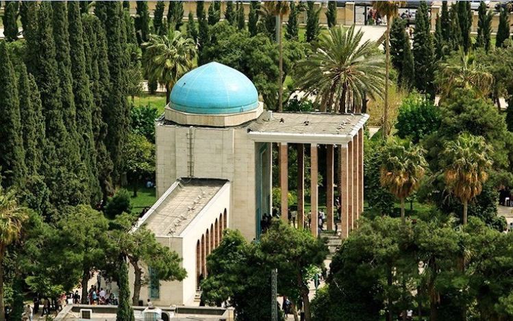 وقتی در «بوستان» عشق جادو می شود و در «گلستان» حکمت شکوفا