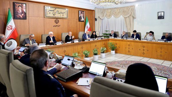 تجهیز همه مراکز دولتی به پنل‌های خورشیدی/ قطع مصرف مراکز دولتی از شبکه سراسری برق