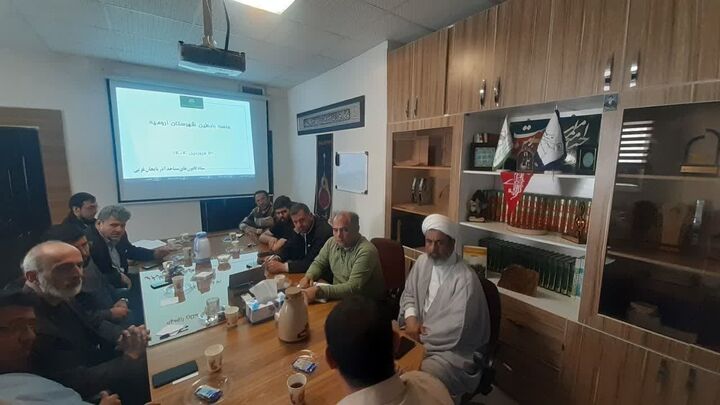 جشن‌های دهه کرامت را به دل محلات ببریم