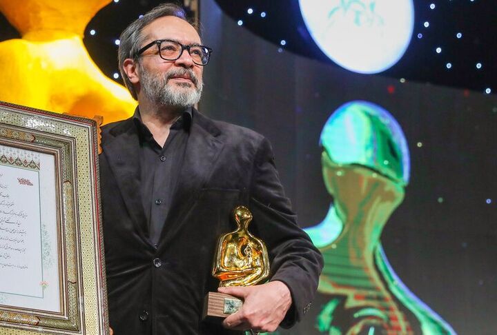 «کارن همایونفر»، چهره هنر انقلاب در سال ۱۴۰۳شد/ حاتمی‌کیا: سقف بلندِ پرواز کارن در کار برای سیدحسن نصرالله