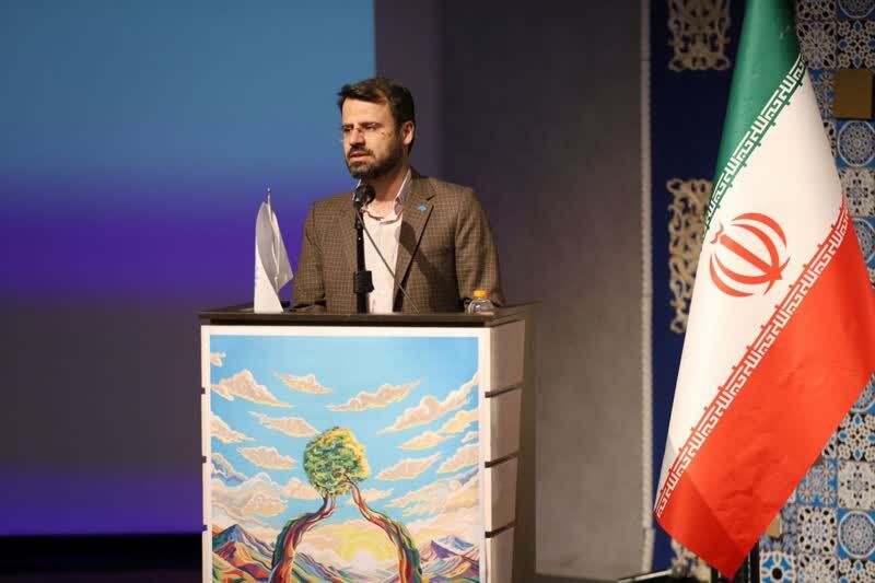 هفته هنر انقلاب اسلامی با معرفی چهره سال هنر انقلاب به کار خود پایان داد