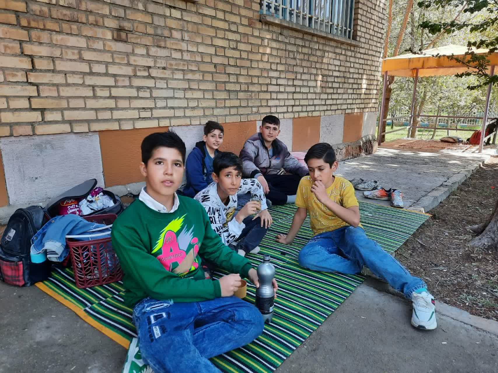 اردوی یک روزه نوجوانان مسجد صاحب الزمان (عج) خوی به باغ قرآن