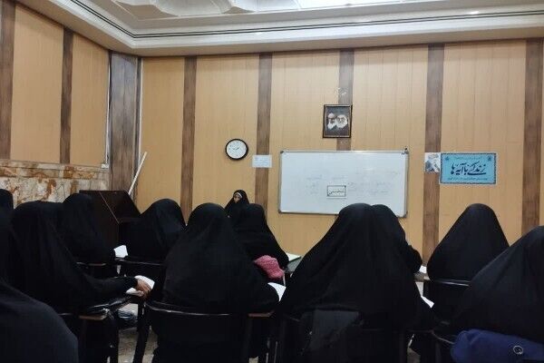 تربیت «ممتحن روخوانی و تجوید» در مرکز قرآن و حدیث کریمه اهل بیت(س)