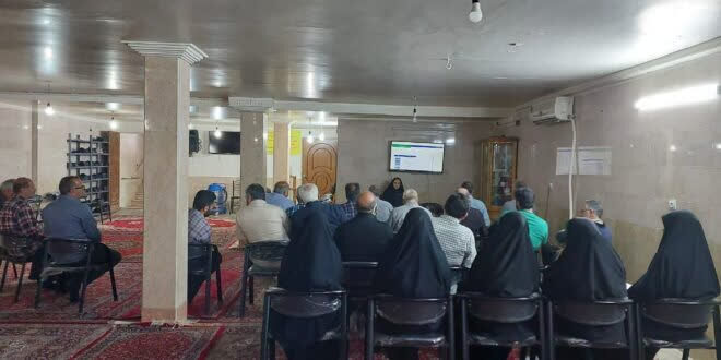 شرکت مسئولان کانون‌های محله‌ای منطقه ۱۴ در کارگاه خادمیاری