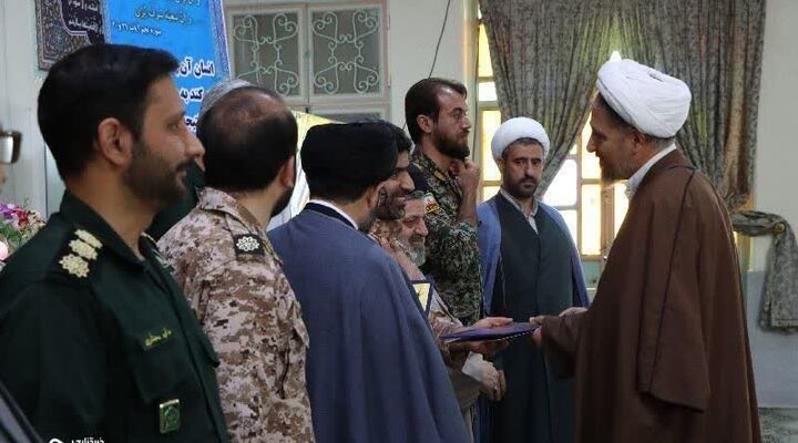 امروز سپاه خارچشم دشمنان و محبوب قلوب عموم مردم است