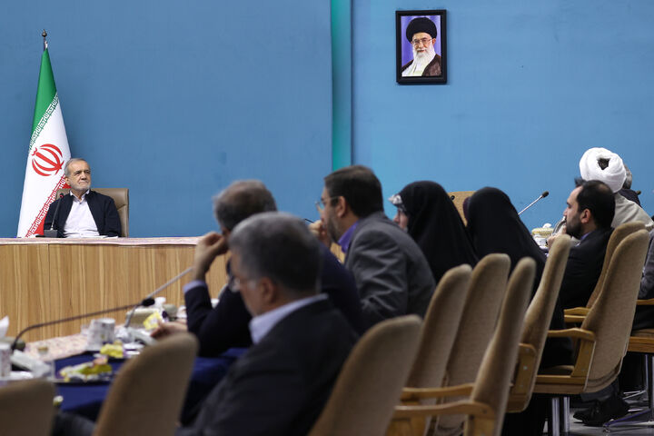 اصلاحات اساسی را از خانواده، مدرسه و دانشگاه آغاز کنیم