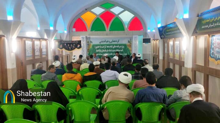 پرچمداری ۳۲ مسجد شهر کرمان برای نشاط اجتماعی در دهه کرامت