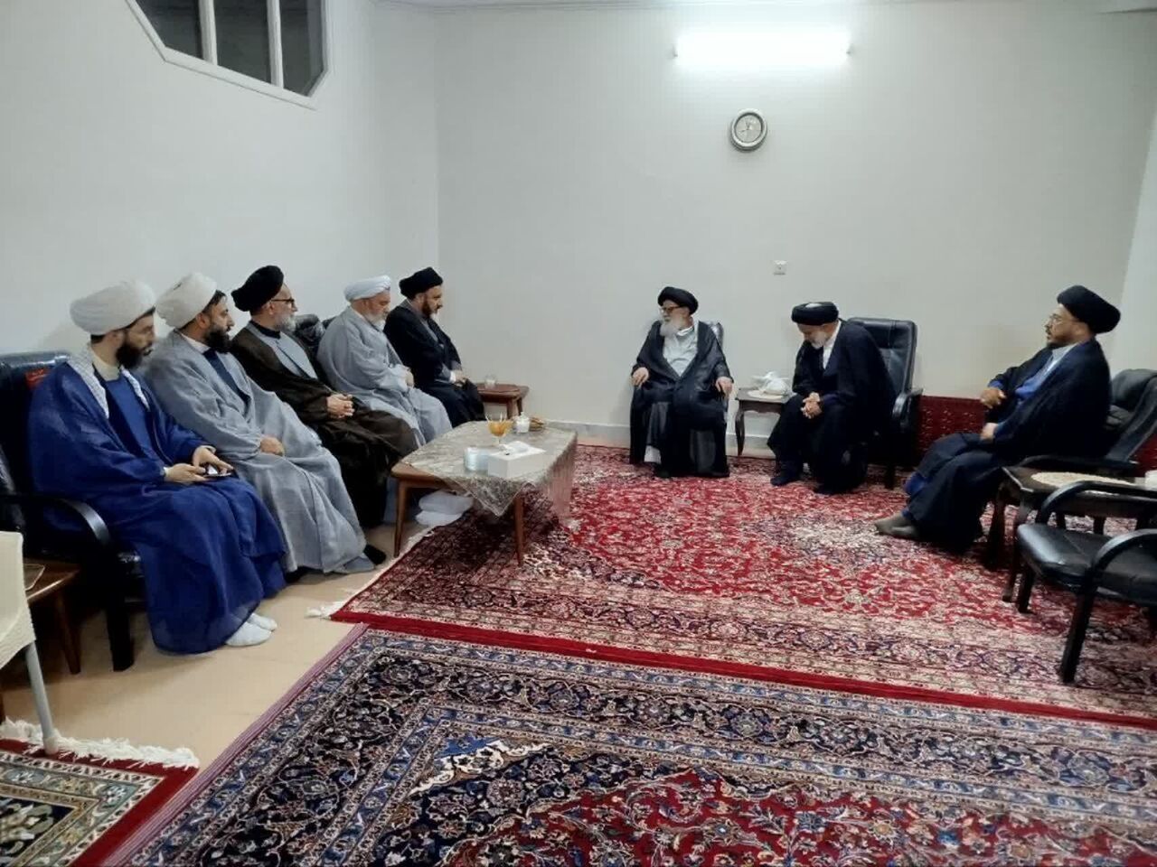 روحانیون از نهج البلاغه برای ارشاد و هدایت جامعه استفاده کنند