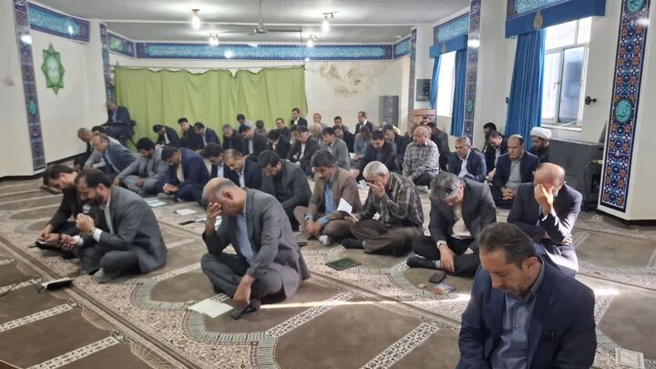 برگزاری مراسم زیارت عاشورا به یاد دو قاضی خدوم و شهادت امام صادق (ع)