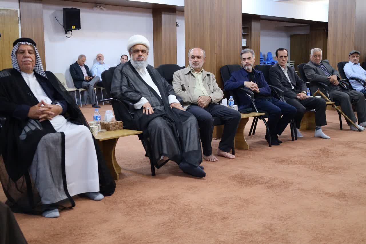 چشم مستضعفان جهان به انقلاب اسلامی است