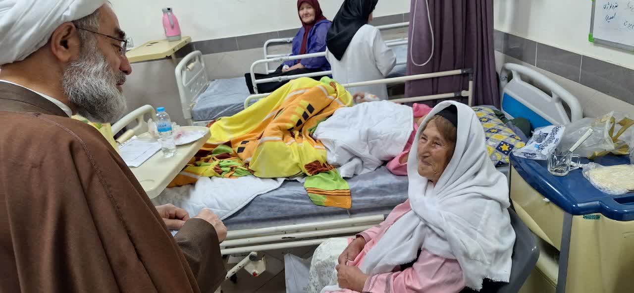 عیادت نماینده ولی فقیه گیلان از بیماران بیمارستان رازی رشت