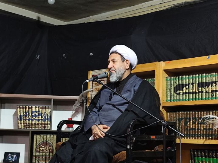 امام صادق (ع) سهم بیشتری در مبارزه با یک جبهه فرهنگی، فکری و دفاع از حریم مکتب اهل بیت و اسلام ناب دارد